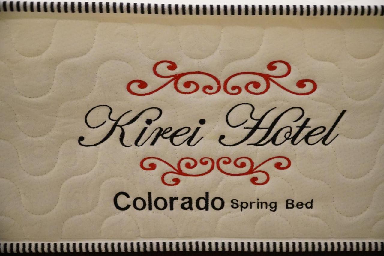 Kirei Hotel Bantaeng Esterno foto
