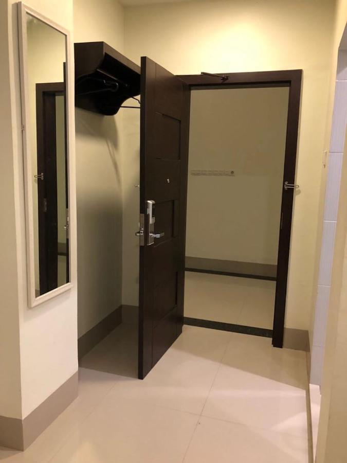 Kirei Hotel Bantaeng Esterno foto