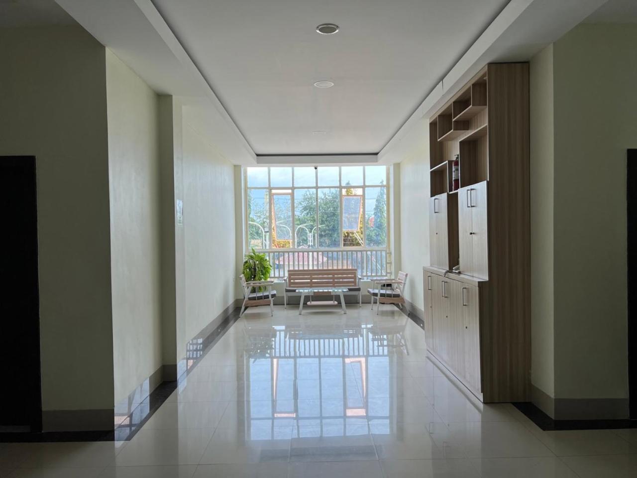 Kirei Hotel Bantaeng Esterno foto