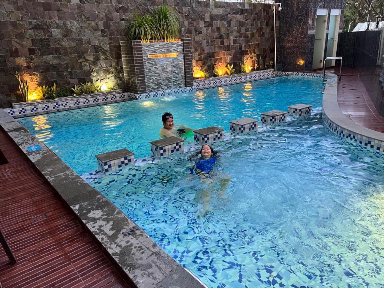 Kirei Hotel Bantaeng Esterno foto